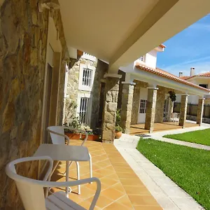 Apartamento Em Moradia Com Jardim