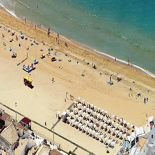 Albufeira Beach Hotel By Kavia 2*,